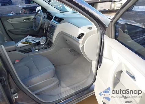 2015 Chevrolet Traverse Ls z USA, uszkodzony, nr VIN 1GNKVFED6FJ124907